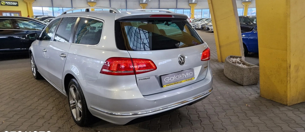 Volkswagen Passat cena 33900 przebieg: 226000, rok produkcji 2012 z Mysłowice małe 466